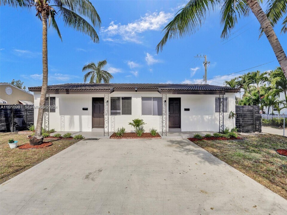 708 N 20th Ave in Hollywood, FL - Building Photo