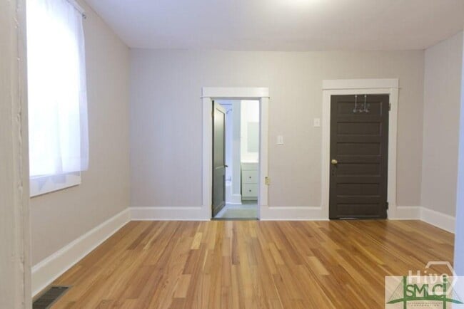 723 E Henry St in Savannah, GA - Building Photo - Building Photo