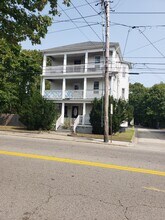 15 Starkey Ave, Unit Second floor in Attleboro, MA - Building Photo - Building Photo