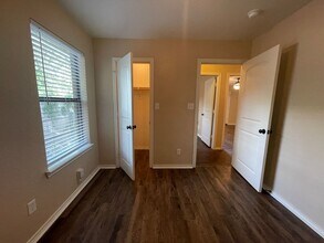 8104 Doreen Ave-Unit -8106 in Fort Worth, TX - Building Photo - Building Photo