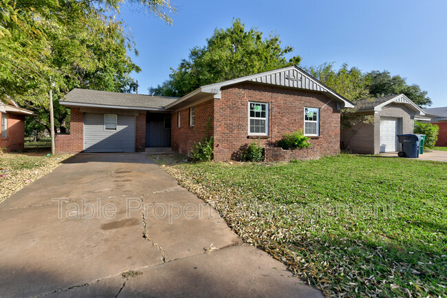 325 NW 84th St in Oklahoma City, OK - Building Photo - Building Photo