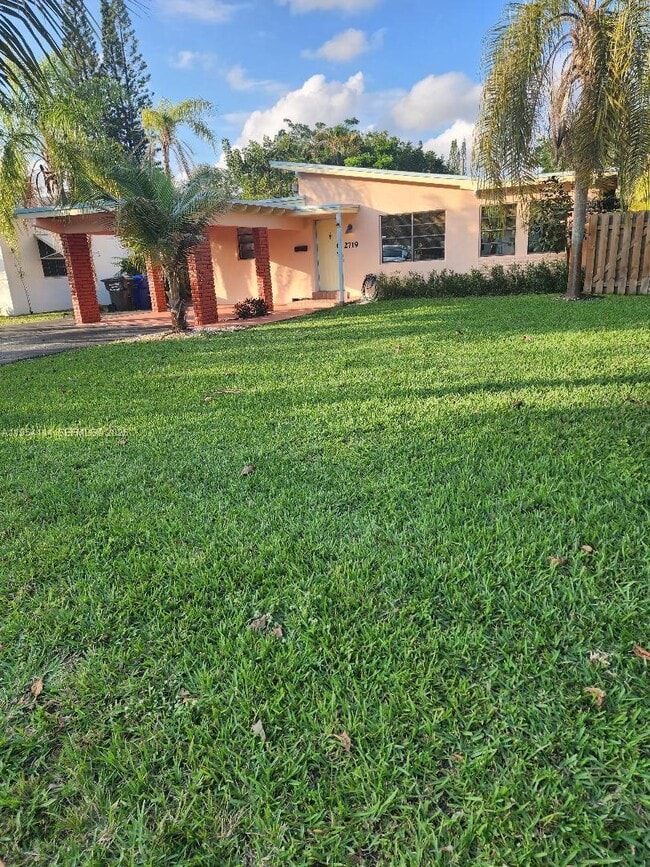 property at 2719 Taylor St