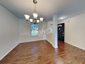 10275 Holly Berry Cir in Fishers, IN - Foto de edificio - Building Photo