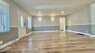 6225 Hillmont Dr in Oakland, CA - Foto de edificio - Building Photo