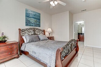 2088 Laverne St-Unit -1 in Houston, TX - Building Photo - Building Photo