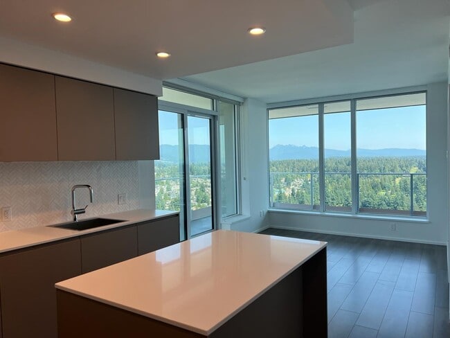 property at 3809 Evergreen Pl