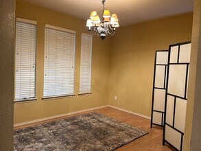 8955 W Hove Loop in Austin, TX - Building Photo - Building Photo