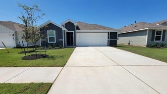 245 Texoma St in Kyle, TX - Building Photo