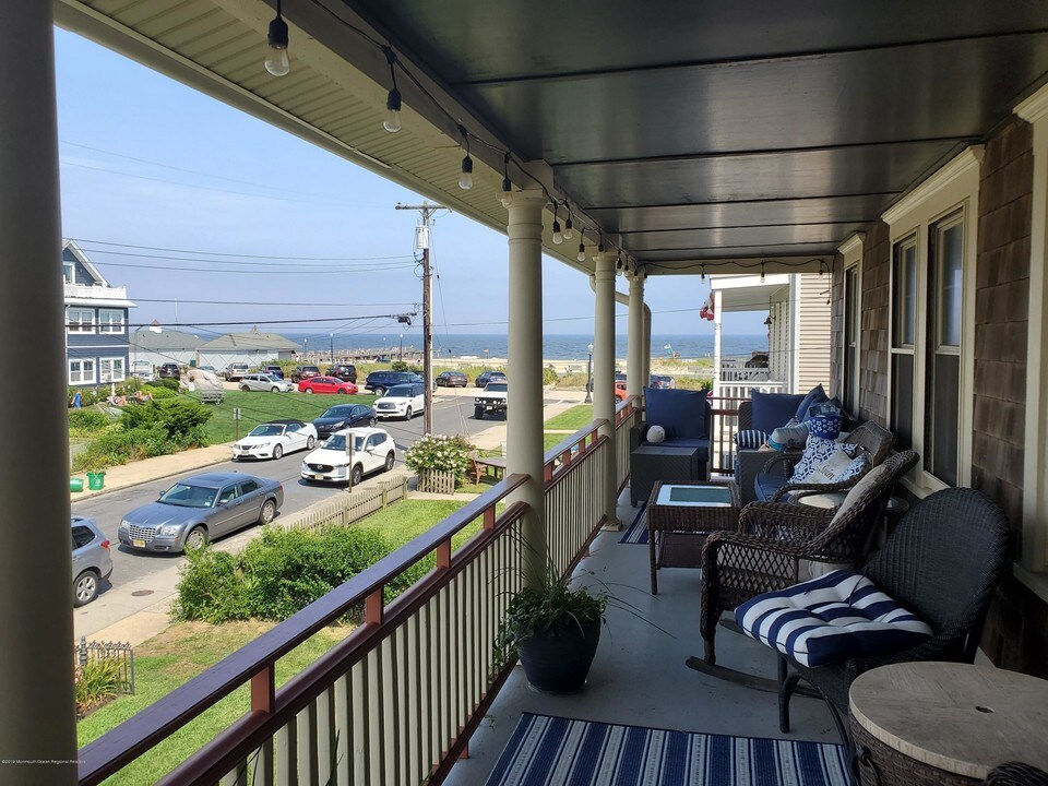 6 Webb Ave in Ocean Grove, NJ - Building Photo