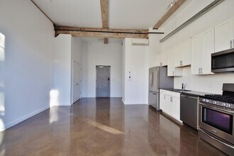 1 E Main St in Beacon, NY - Building Photo - Building Photo