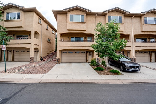 4759 Iron Horse Villas Point in Colorado Springs, CO - Building Photo - Building Photo