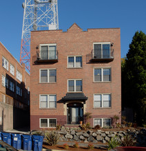 Mary Lew in Seattle, WA - Building Photo - Building Photo