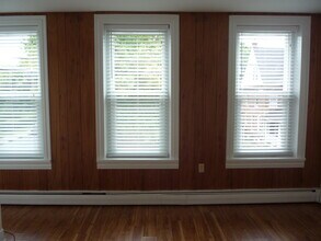 65 S 2nd St, Unit Apt. 2 in Emmaus, PA - Building Photo - Building Photo