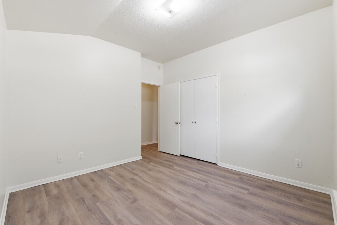 2526 Hidden Park Ln in Conroe, TX - Building Photo