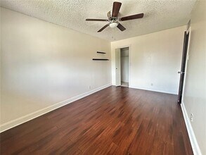 16 Toledo Ct in Davie, FL - Building Photo - Building Photo