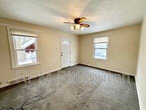 603 Farnsworth Ave in Clairton, PA - Building Photo - Building Photo