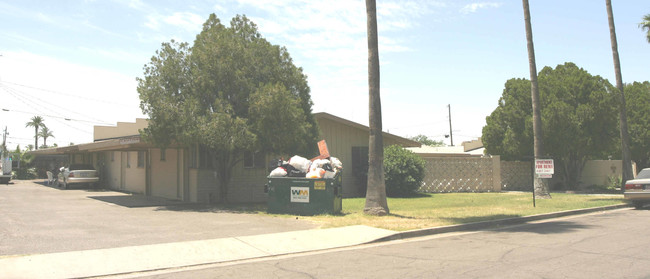 Cheery Lynn Palms in Phoenix, AZ - Building Photo - Building Photo