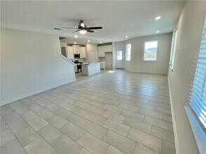 210 Whisper Rill Dr in Hutto, TX - Building Photo - Building Photo