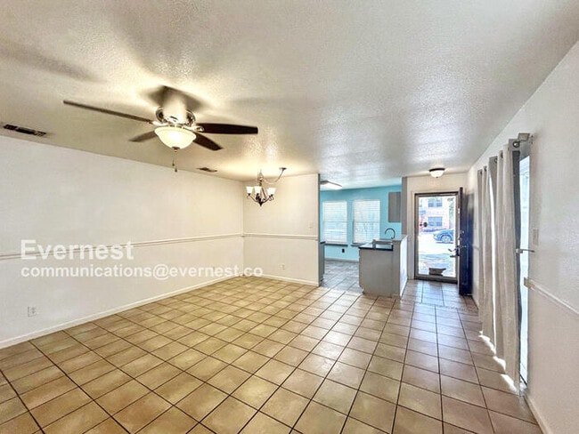 2027 Mission Field in San Antonio, TX - Building Photo - Building Photo