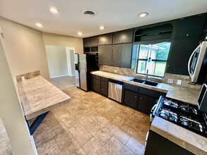 1827 S Broadway Blvd in Ada, OK - Building Photo - Building Photo