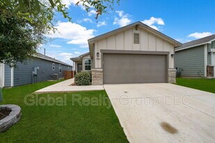 13015 Red Elks Lks in Saint Hedwig, TX - Building Photo