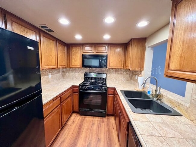 property at 2890 Huntington Blvd