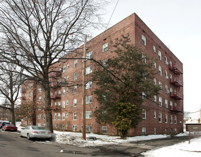 Carlton House in Elizabeth, NJ - Building Photo - Building Photo