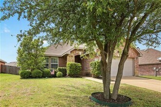 807 Windflower Dr in Fate, TX - Building Photo - Building Photo