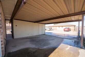 1107 Valley View Dr in Glenn Heights, TX - Building Photo - Building Photo