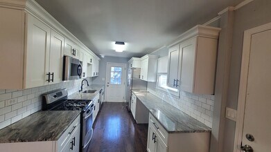 34 Hickory Dr in Carpentersville, IL - Building Photo - Building Photo