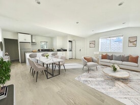 2429 W Ave 33 in Los Angeles, CA - Building Photo