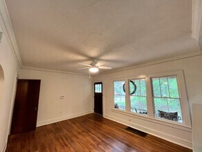 1531 Austin Dr in Decatur, GA - Foto de edificio - Building Photo