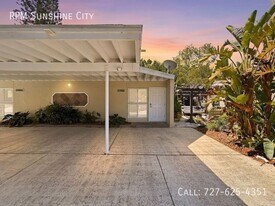 1628 Pine St in Largo, FL - Building Photo