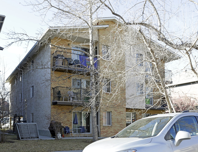 827 4a St NE in Calgary, AB - Building Photo - Primary Photo