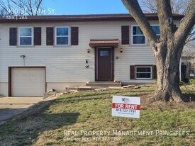 900 SE 36th St in Topeka, KS - Building Photo