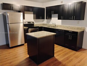 5845 Blueberry Ct in Lauderhill, FL - Building Photo - Building Photo