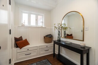 901 W Ainslie St in Chicago, IL - Building Photo - Building Photo