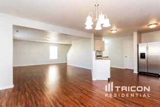 453 Bridgewater Dr in Greenfield, IN - Building Photo - Building Photo
