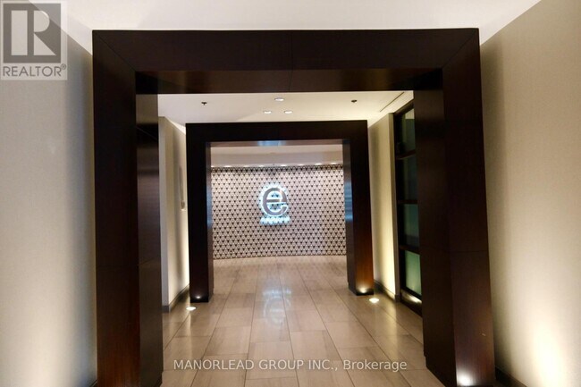 38-3138 Lee Centre Dr in Toronto, ON - Building Photo - Building Photo