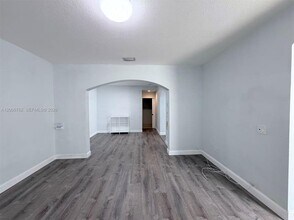 15810 SW 40th St in Miramar, FL - Building Photo - Building Photo