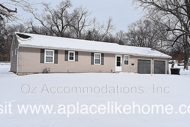 4934 Appleton Ave in Kansas City, MO - Building Photo - Building Photo