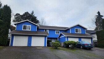 3310-3316-3316 Morrison Rd W in University Place, WA - Building Photo