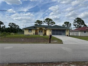 1127 Foggia St E in Lehigh Acres, FL - Building Photo - Building Photo