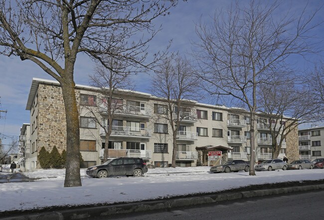 415 Thompson Boul in Montréal, QC - Building Photo - Building Photo