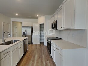 425 Hickory Pointe Rd in Dallas, GA - Foto de edificio - Building Photo