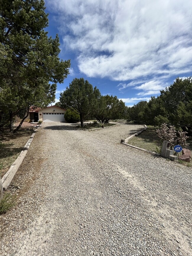 property at 1 Autumnwood Ct