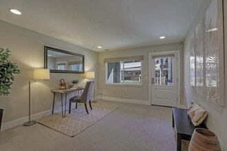 2418 Stearman Ln in San Jose, CA - Foto de edificio - Building Photo