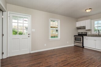 1517 E Jones St in Raleigh, NC - Building Photo - Building Photo