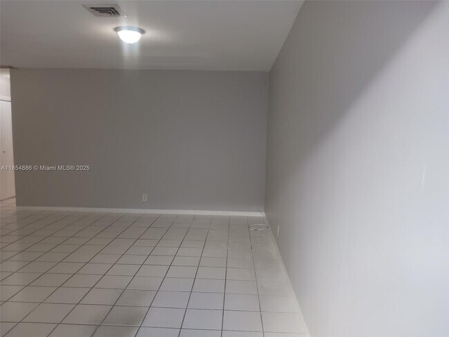 2127 Van Buren St in Hollywood, FL - Building Photo - Building Photo