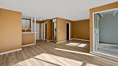 5 Admiral Dr in Emeryville, CA - Building Photo - Building Photo